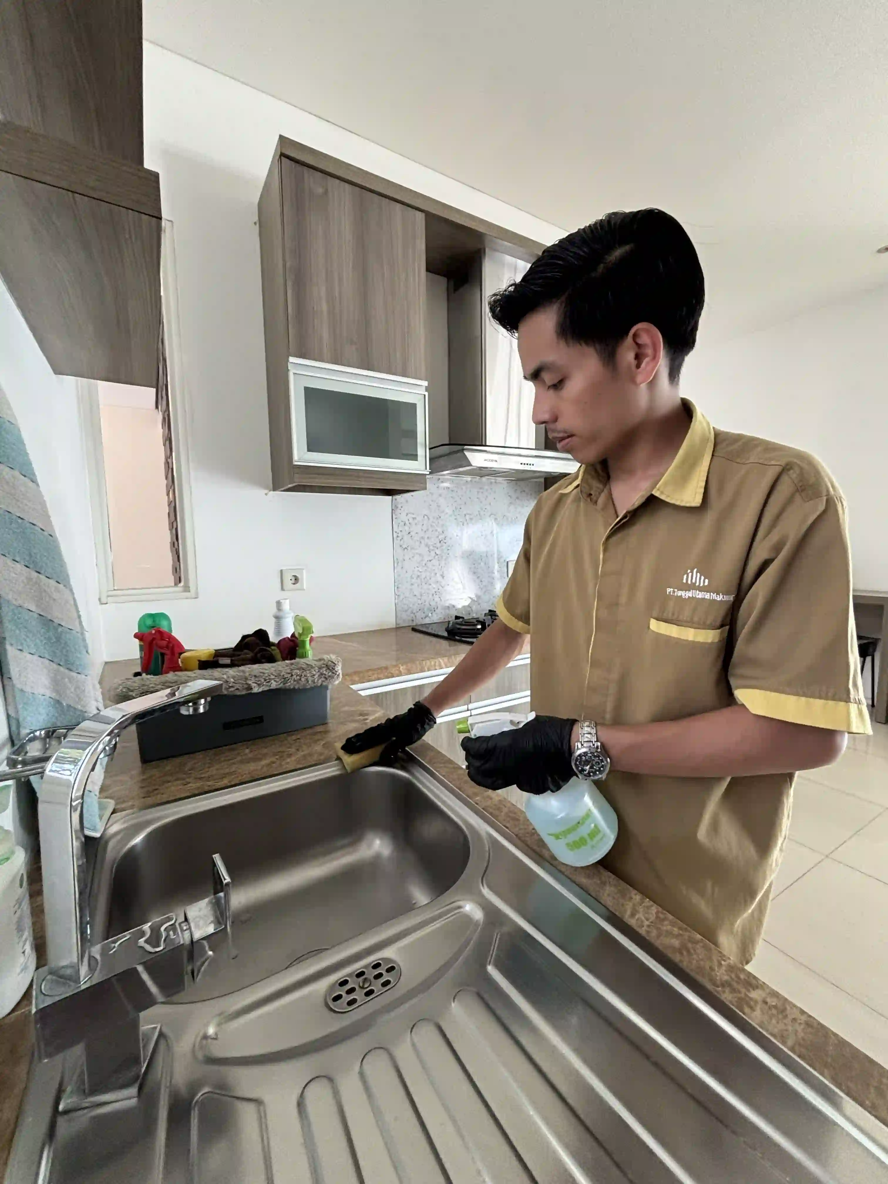 Layanan Deep Cleaning Intensif